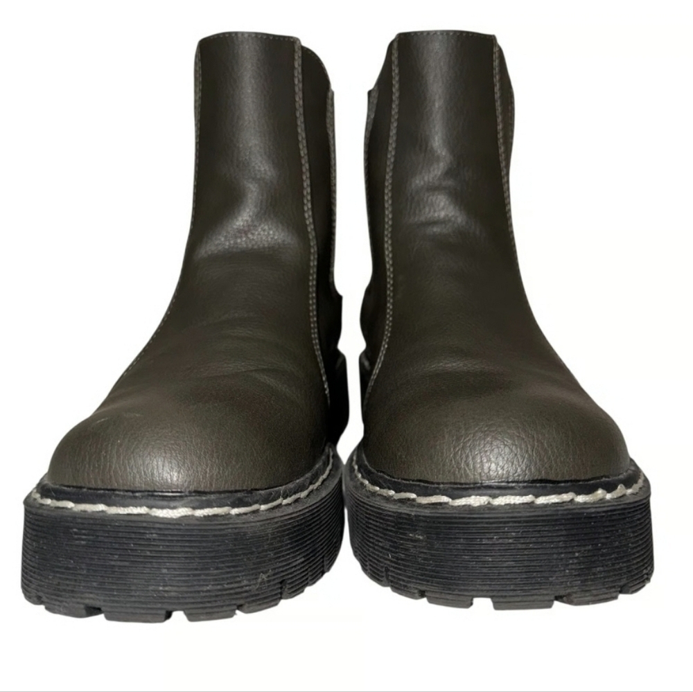 SINCERELY JULES Hippie OLIVE Chelsea Boots, Size 9M